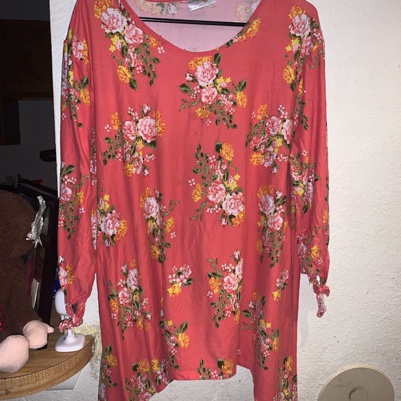 Bobbie Brooks Coral Floral Blouse - Picture 1 of 1